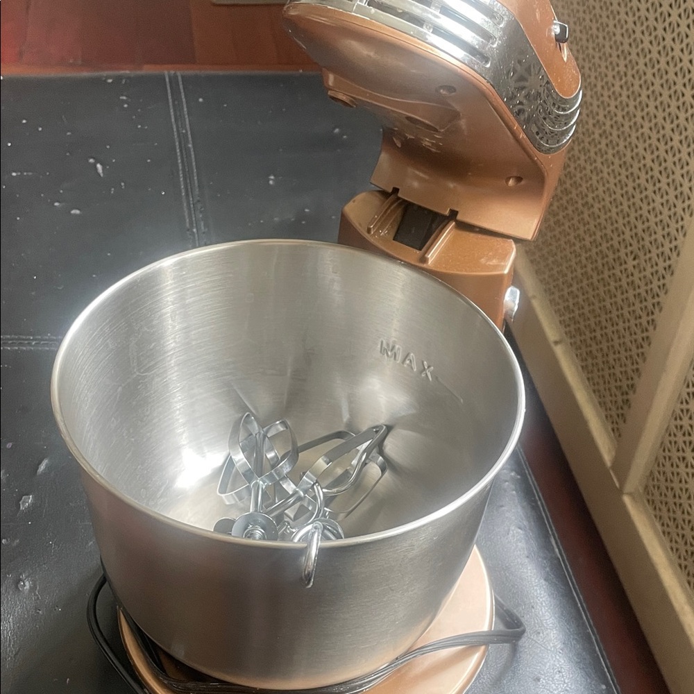 Ash Copper Hand/Stand Mixer with Stainless Steel Bowl - Picture 3 of 4
